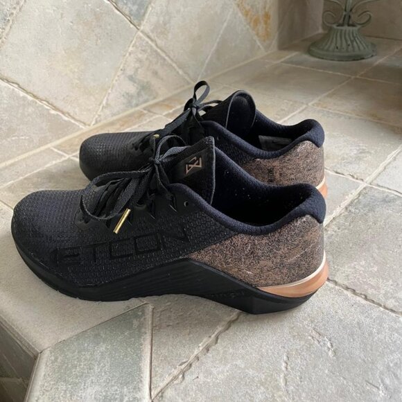 Women's Nike Metcon shoes size 10 - Picture 1 of 4